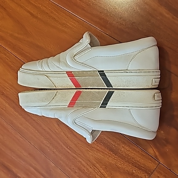 Burberry Women's White Leather Slip On Sz 37 1/2 or Size 7 - Picture 11 of 13